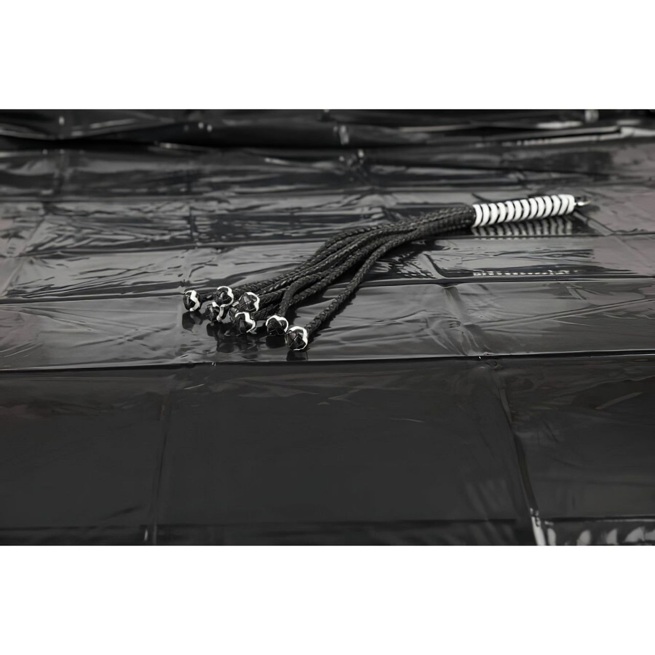 Fetish - lakk lepedő - 200 × 230 cm (fekete)