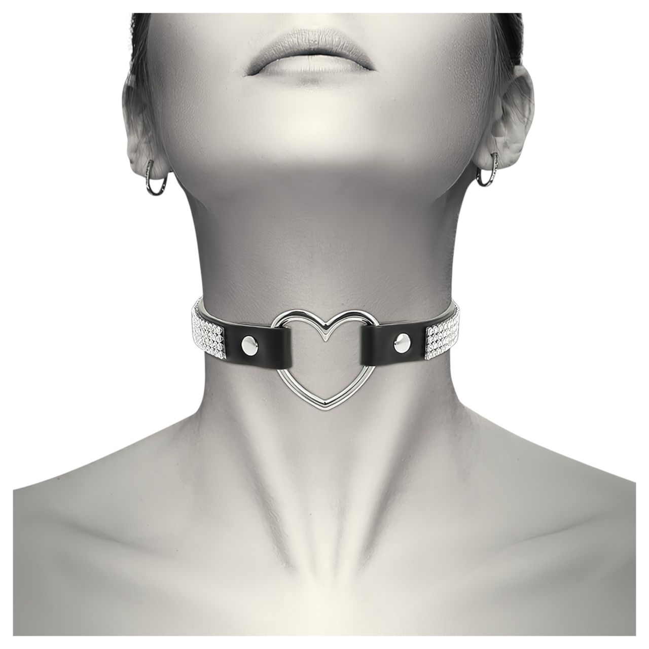 Coquette - strasszos choker nyakpánt szív medállal (fekete)